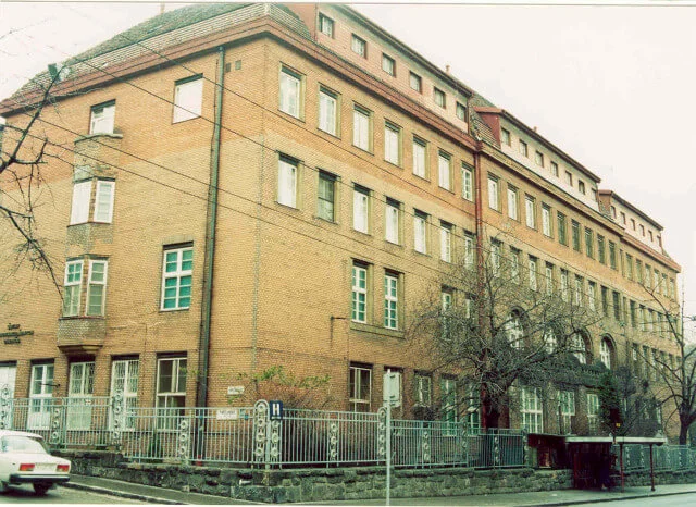 Pôvodné sídlo NÚSCH — historická budova