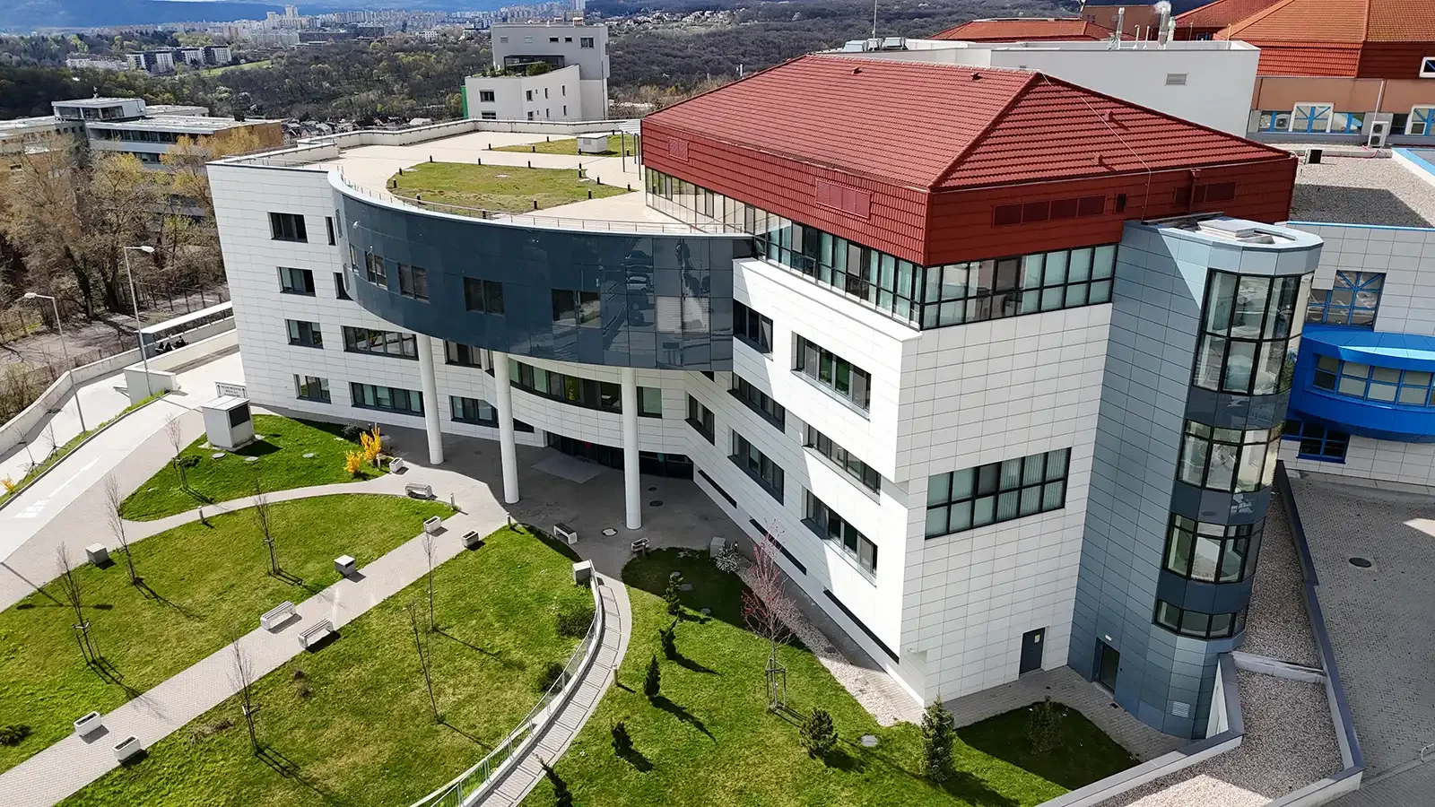 Budova Detského kardiocentra — druhý pohľad