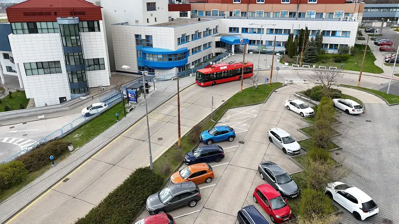 Parkovisko NÚSCH — druhý pohľad